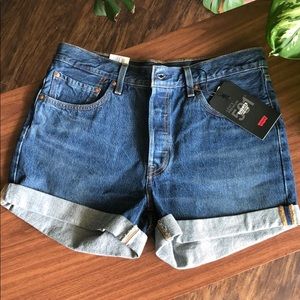 Levi’s 501 denim woman’s mid rise shorts .Size 31